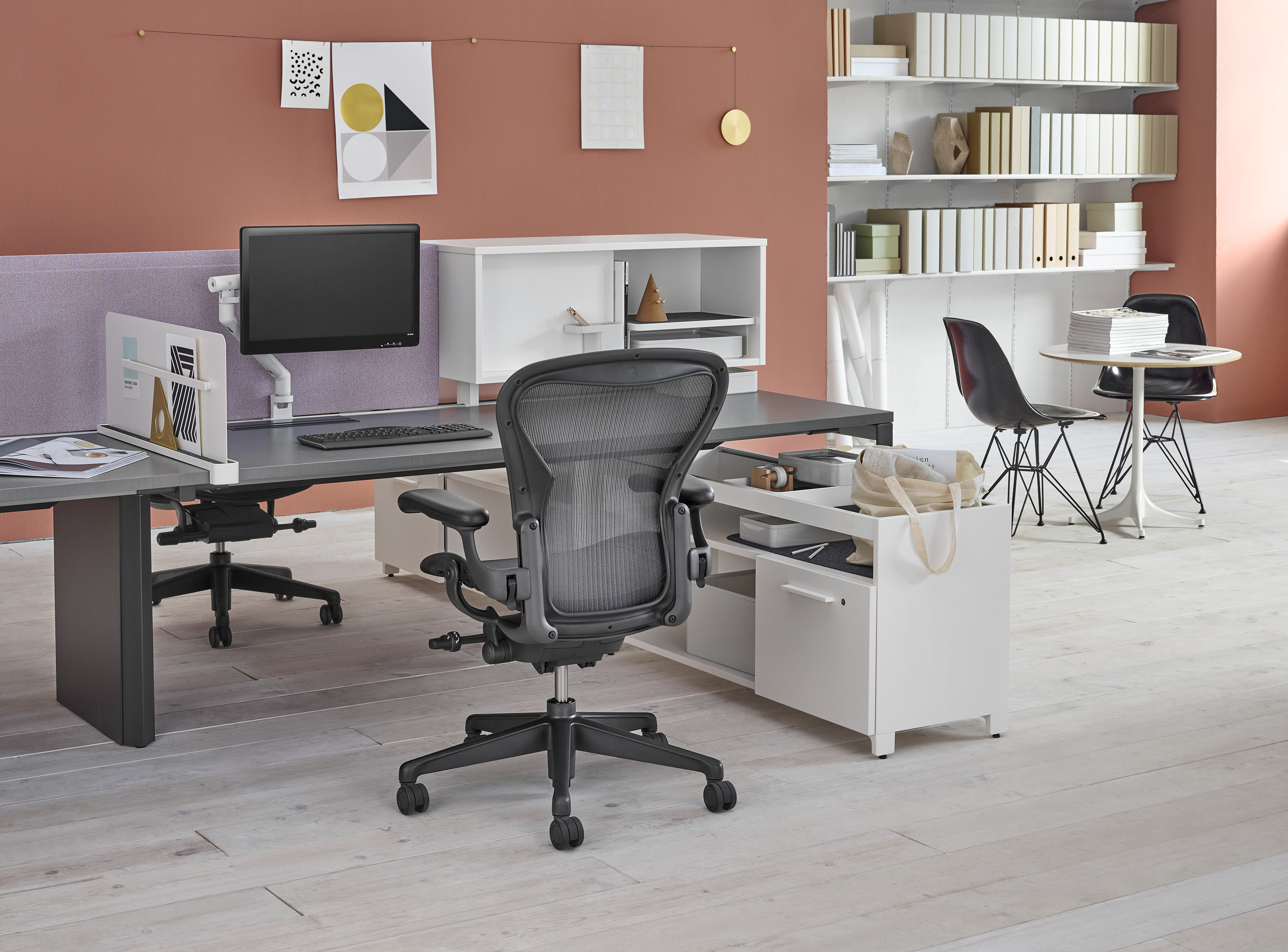 培训家具|布面培训椅|办公家具|万象城(中国)家具|伊姆斯®塑料餐椅